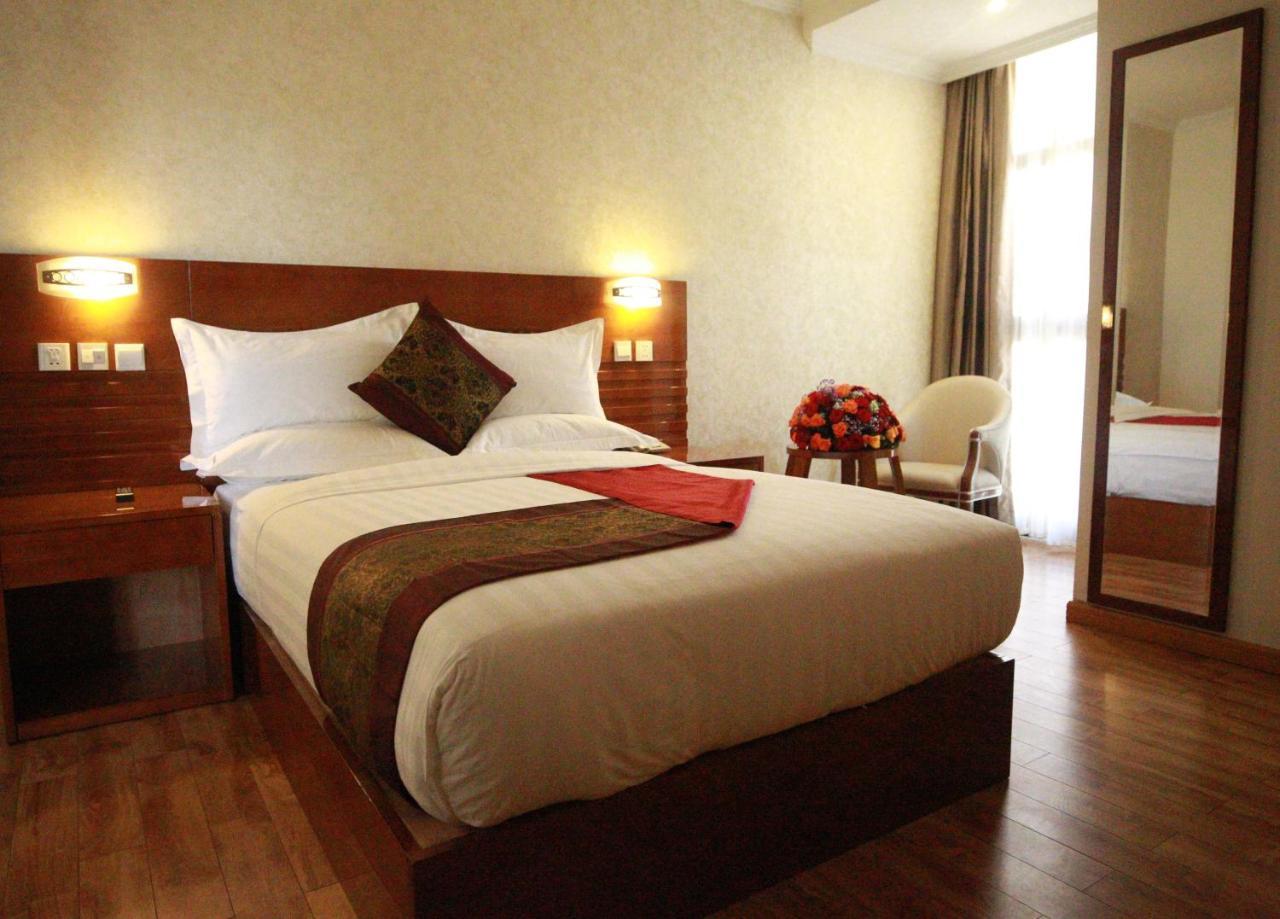 Marcen Addis Hotel Extérieur photo