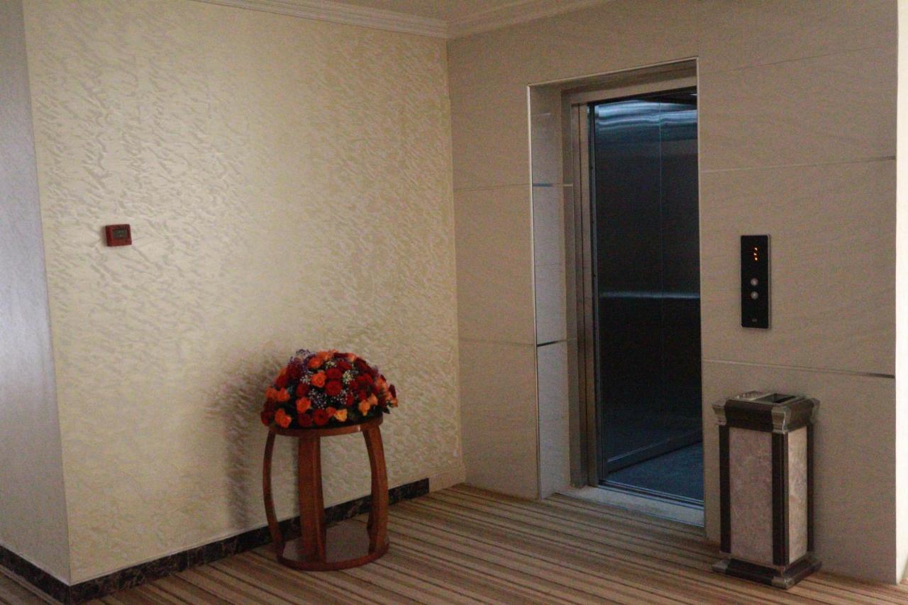 Marcen Addis Hotel Extérieur photo